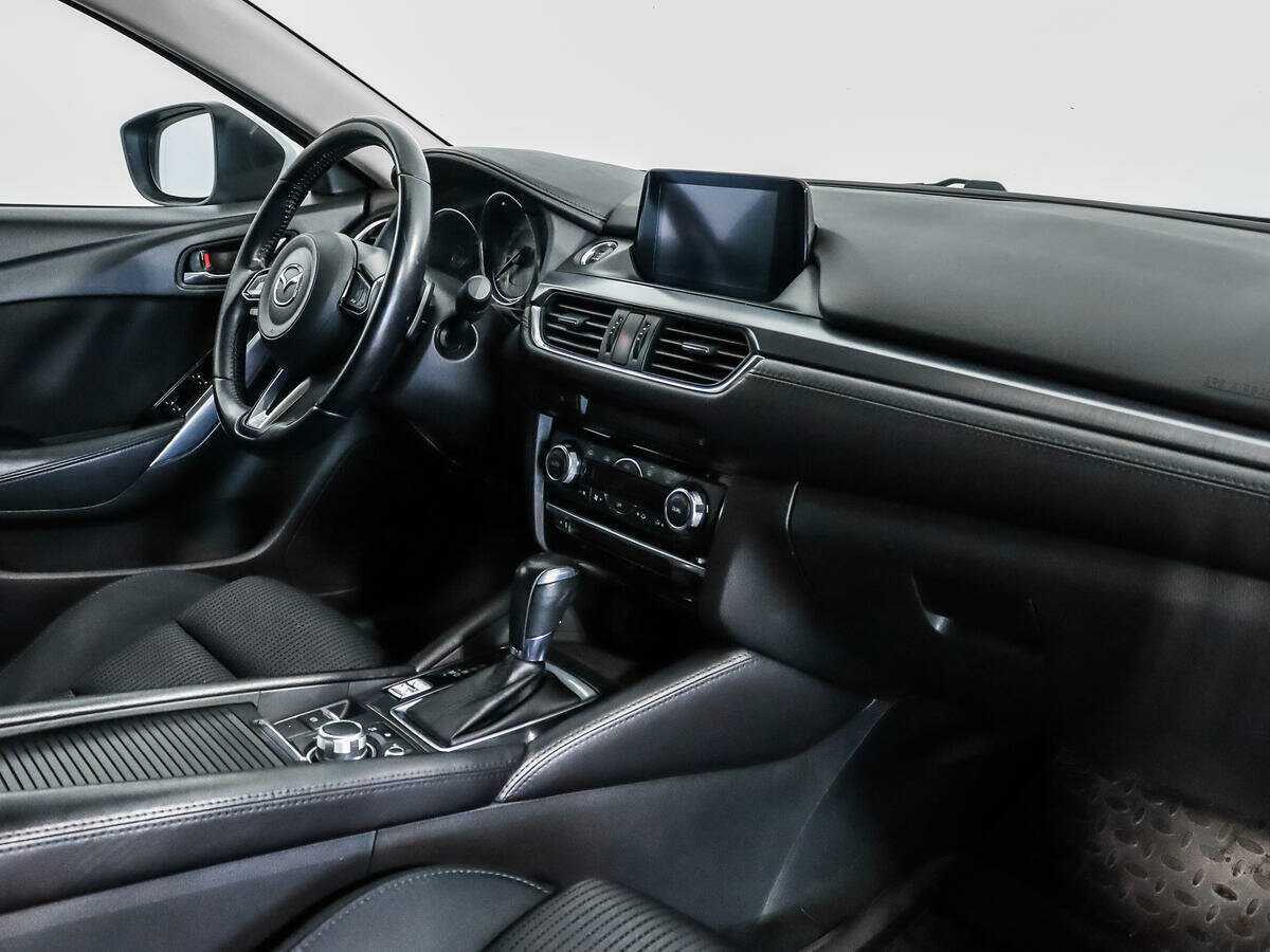 Mazda 6 с пробегом — 2017 год. Фото: #12