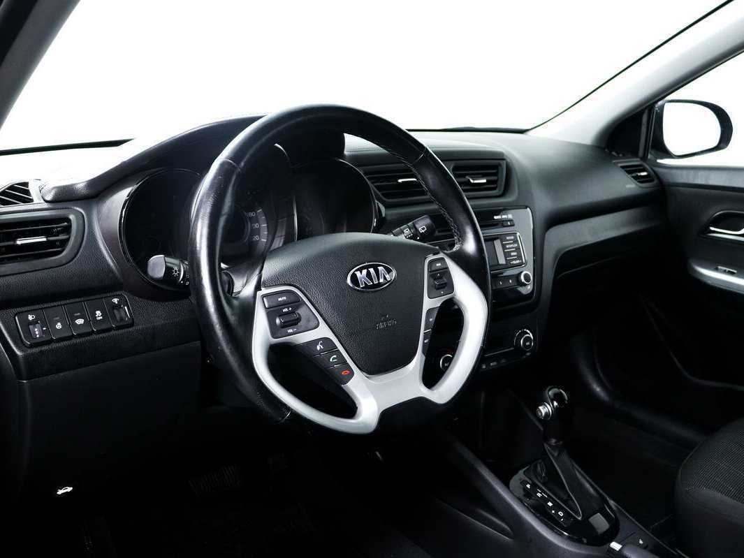 Kia Rio с пробегом — 2015 год. Фото: #12
