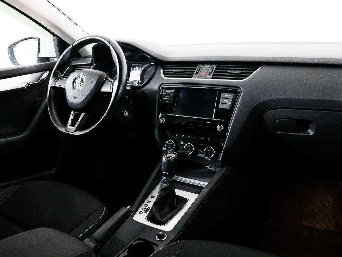 Skoda Octavia с пробегом — 2020 год. Фото: #8