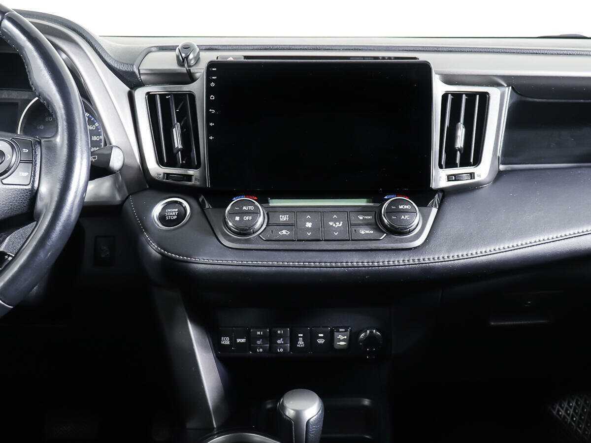Toyota RAV4 с пробегом — 2019 год. Фото: #13