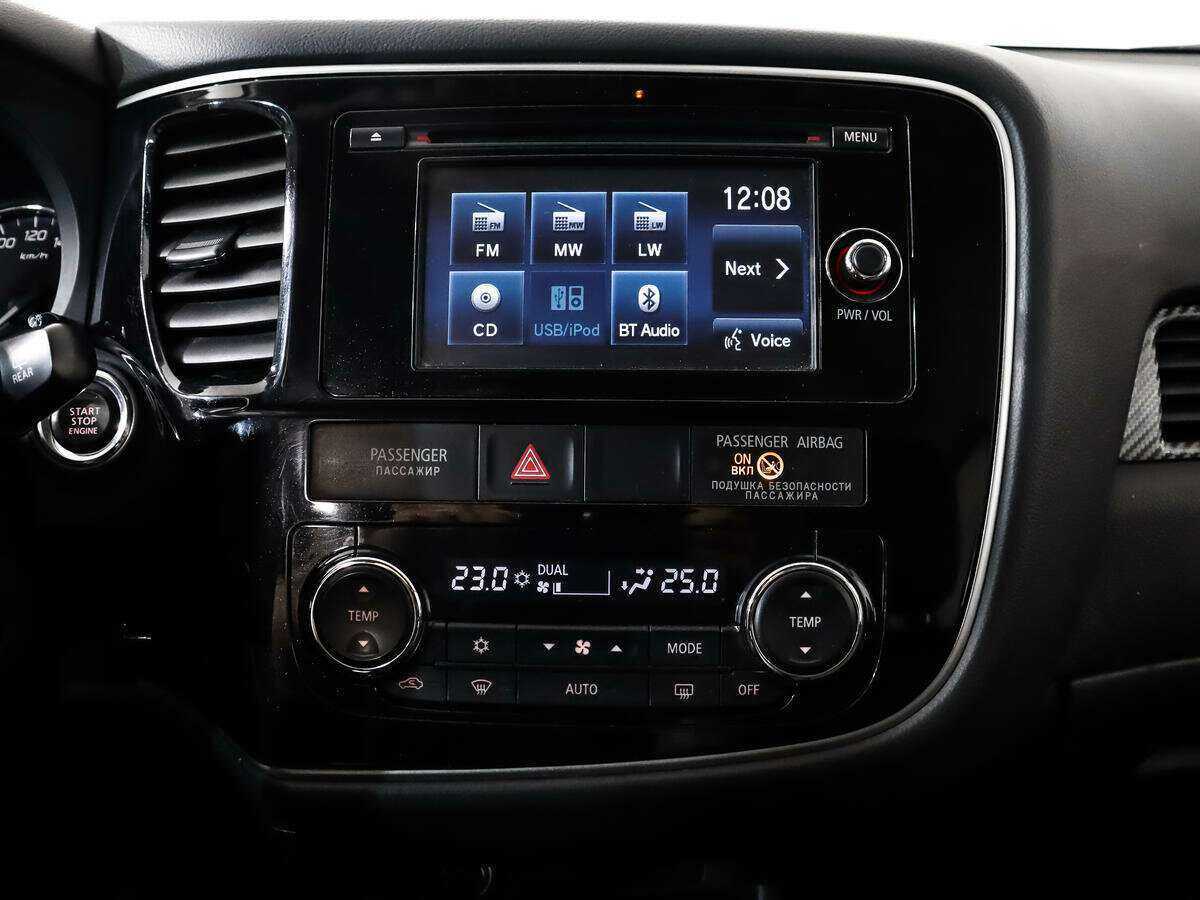 Mitsubishi Outlander с пробегом — 2013 год. Фото: #15