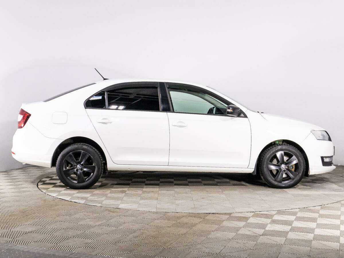 Skoda Rapid с пробегом — 2018 год. Фото: #3