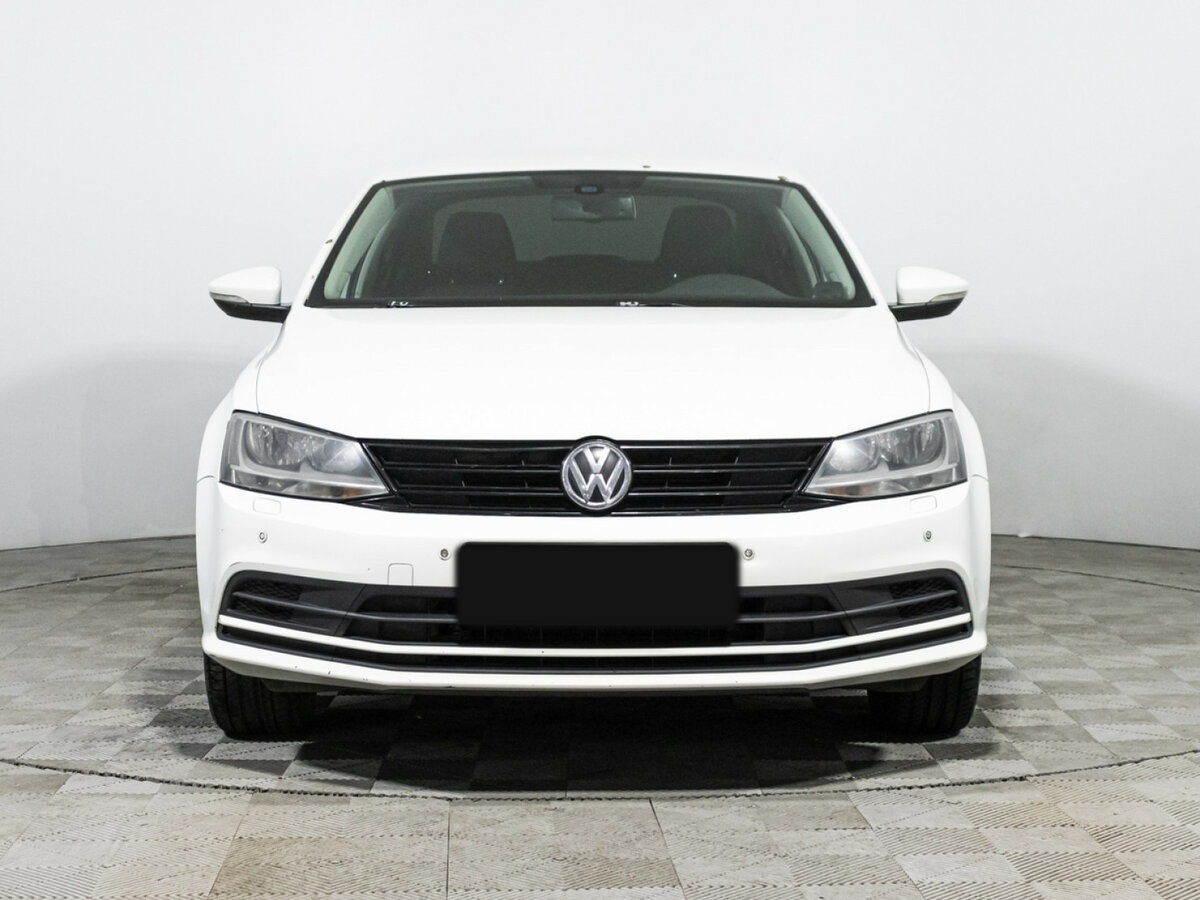 Volkswagen Jetta с пробегом — 2016 год. Фото: #1