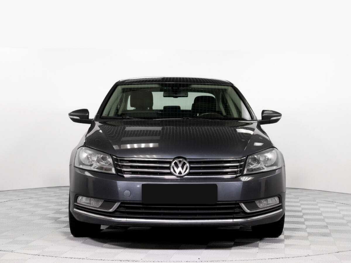 Volkswagen Passat с пробегом — 2012 год. Фото: #0