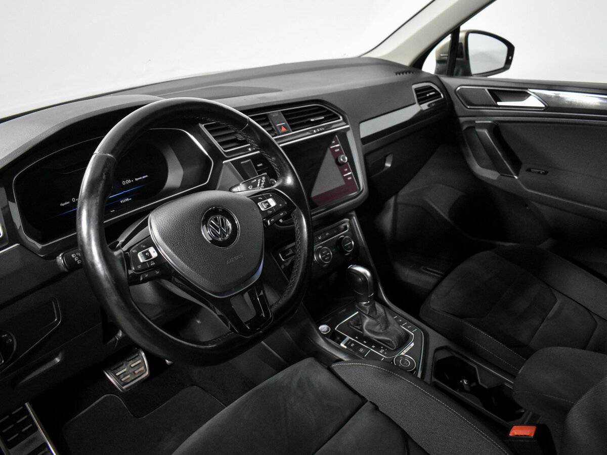 Volkswagen Tiguan с пробегом — 2018 год. Фото: #8