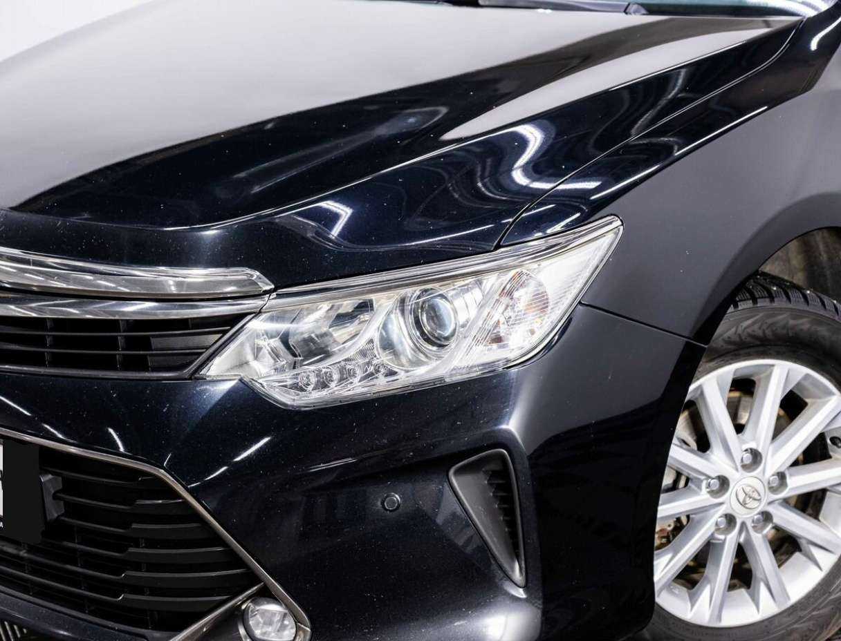 Toyota Camry с пробегом — 2018 год. Фото: #6