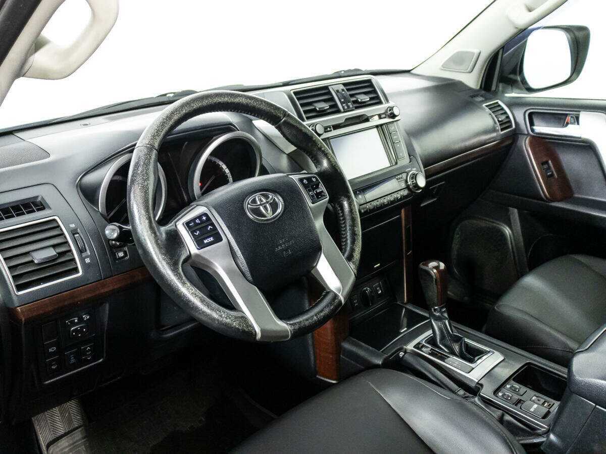 Toyota Land Cruiser Prado с пробегом — 2014 год. Фото: #9