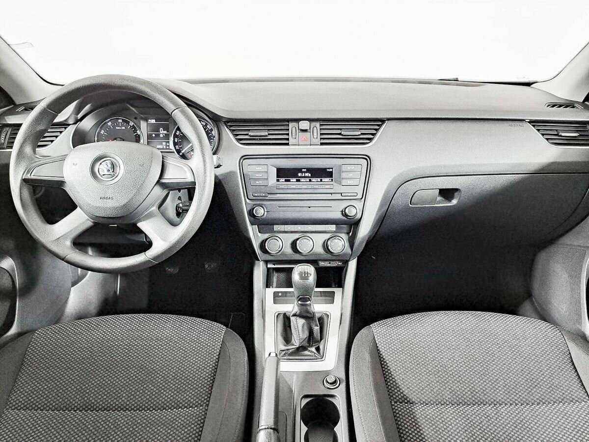 Skoda Octavia с пробегом — 2014 год. Фото: #10