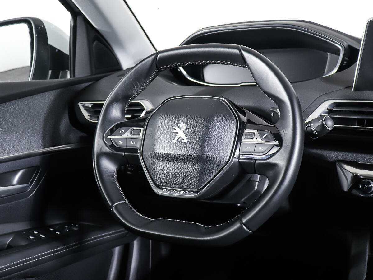 Peugeot 3008 с пробегом — 2017 год. Фото: #14