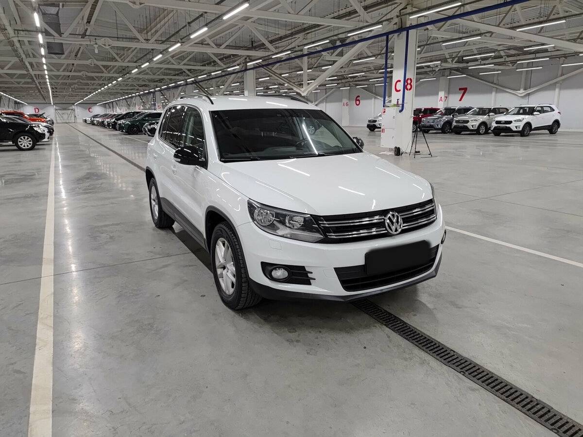 Volkswagen Tiguan с пробегом — 2015 год. Фото: #2