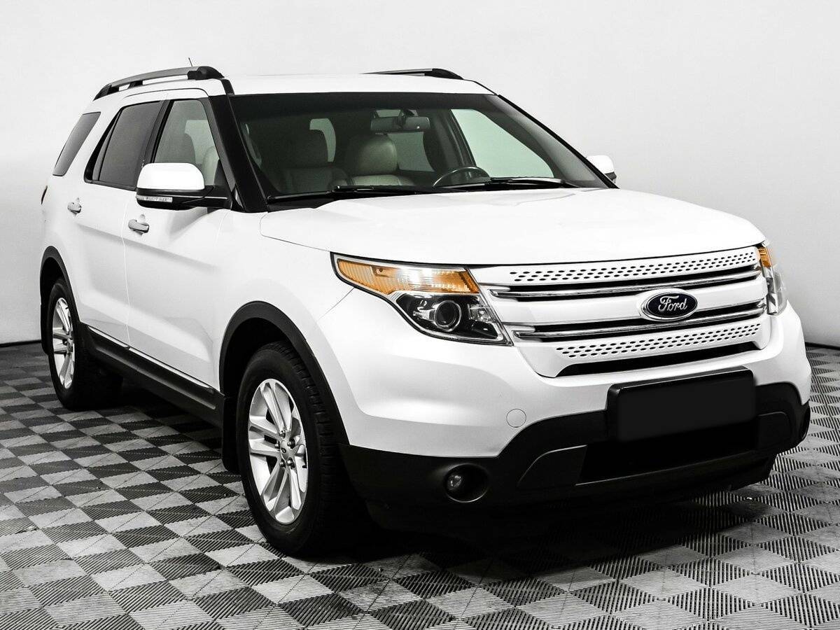 Ford Explorer с пробегом — 2012 год. Фото: #2