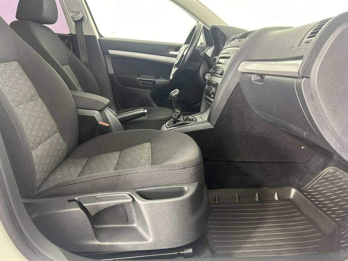 Skoda Octavia с пробегом — 2012 год. Фото: #13