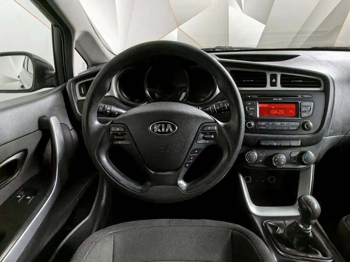 Kia Ceed с пробегом — 2014 год. Фото: #14
