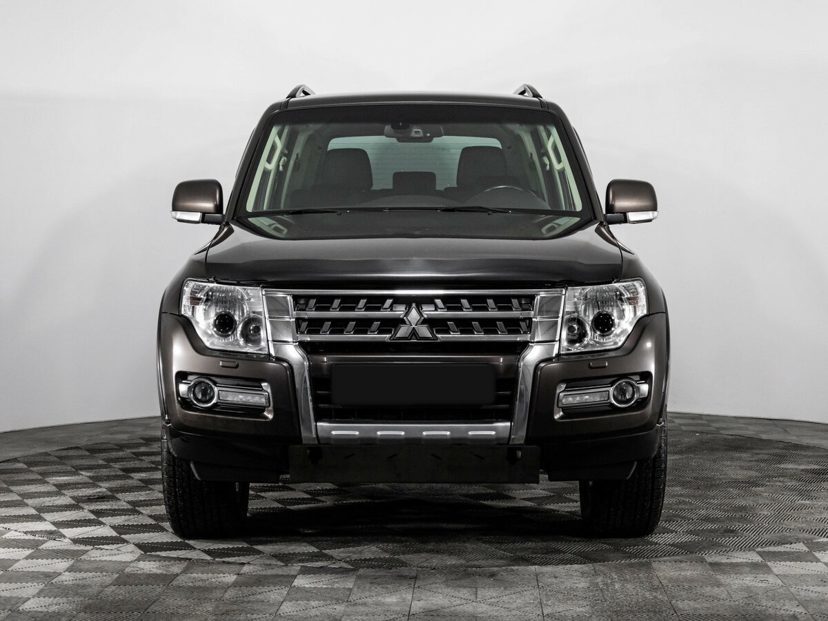 Mitsubishi Pajero с пробегом — 2017 год. Фото: #2
