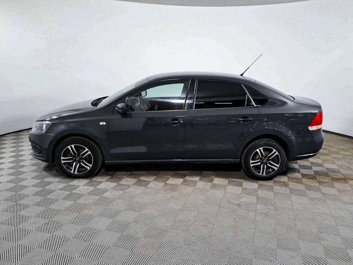 Volkswagen Polo с пробегом — 2012 год. Фото: #7