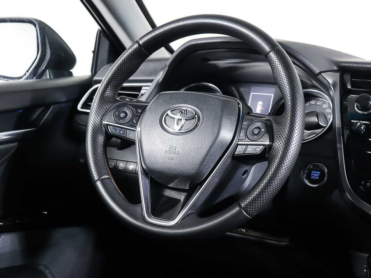 Toyota Camry с пробегом — 2019 год. Фото: #14