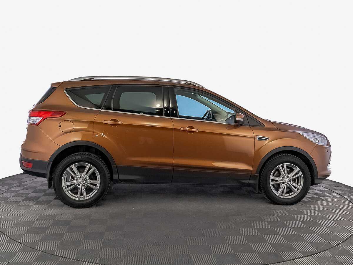 Ford Kuga с пробегом — 2014 год. Фото: #3