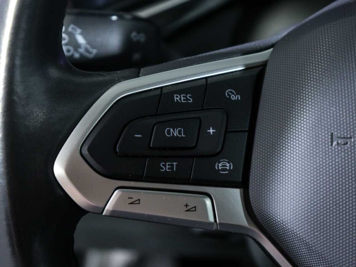 Volkswagen Polo с пробегом — 2020 год. Фото: #17