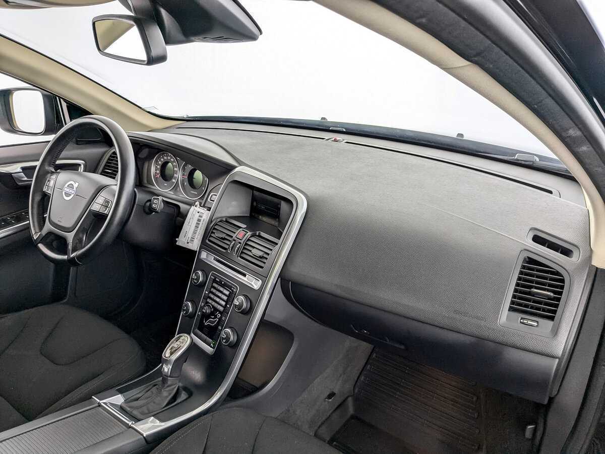 Volvo XC60 с пробегом — 2012 год. Фото: #10