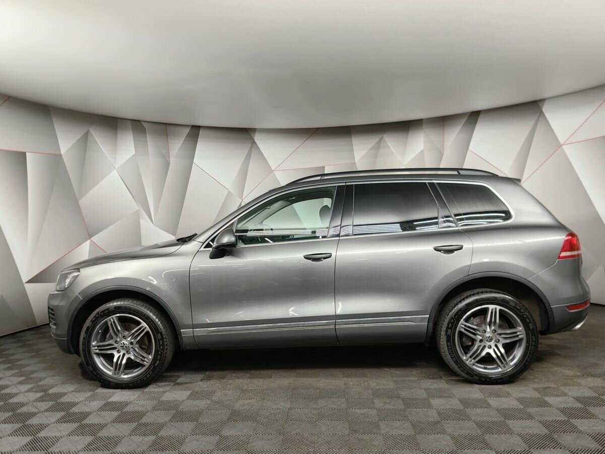 Volkswagen Touareg с пробегом — 2012 год. Фото: #4