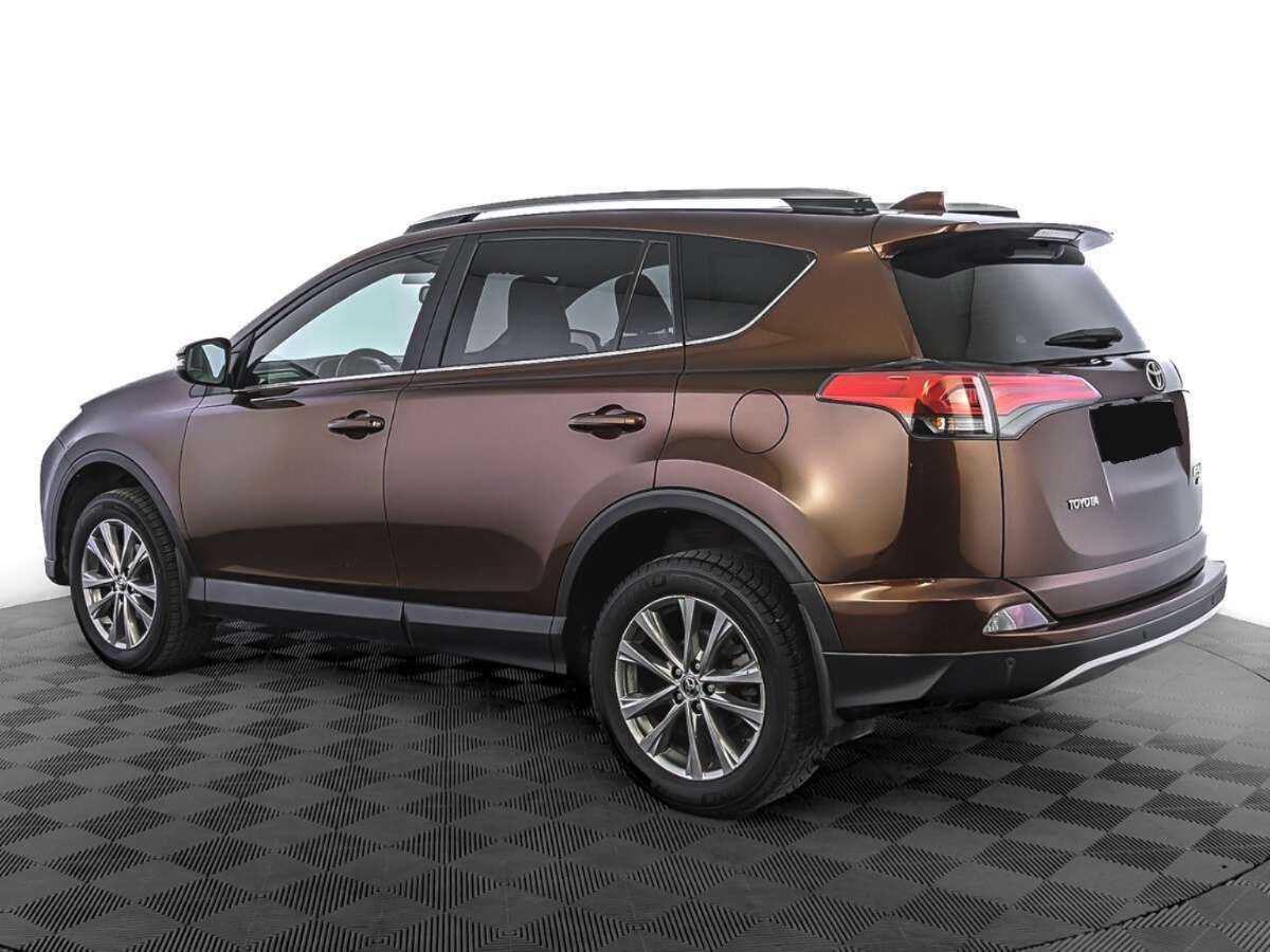 Toyota RAV4 с пробегом — 2017 год. Фото: #6