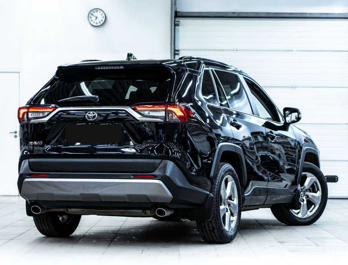 Toyota RAV4 с пробегом — 2019 год. Фото: #2