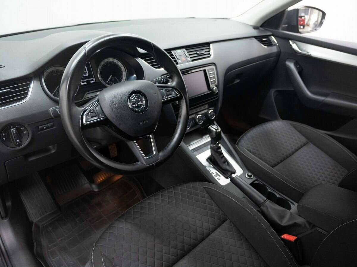 Skoda Octavia с пробегом — 2016 год. Фото: #6