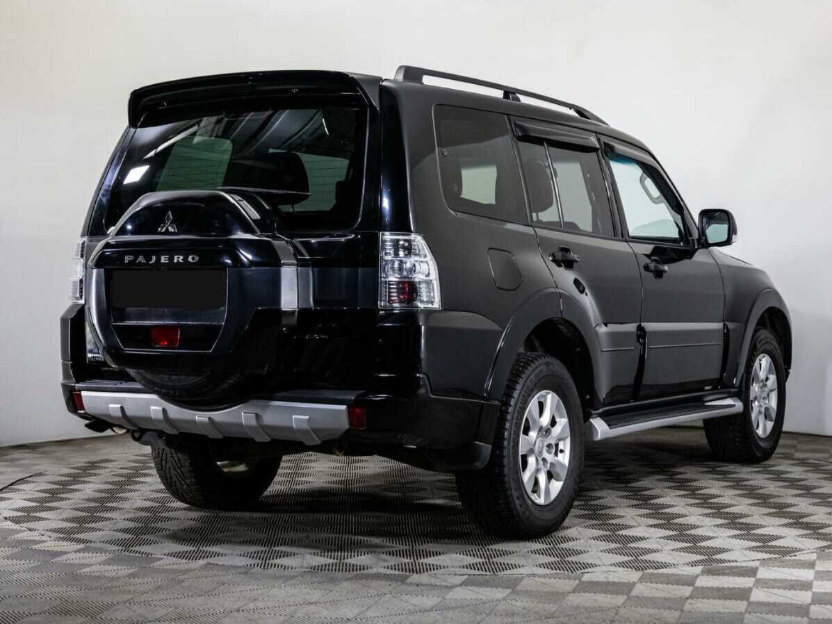 Mitsubishi Pajero с пробегом — 2018 год. Фото: #3