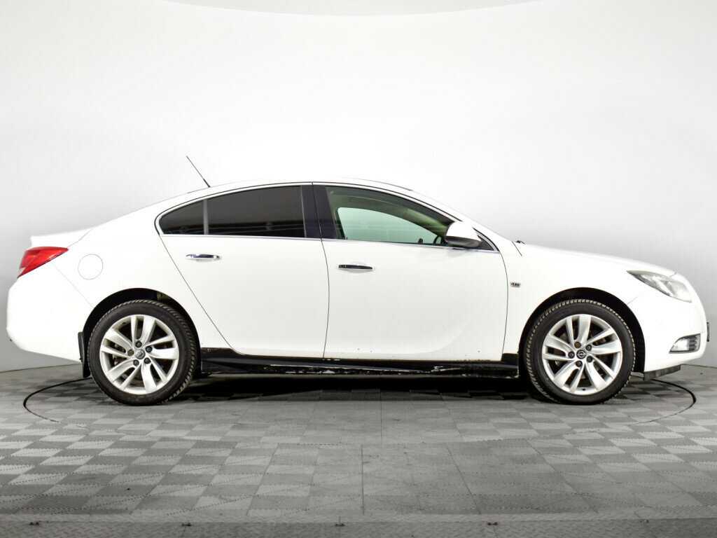 Opel Insignia с пробегом — 2012 год. Фото: #3