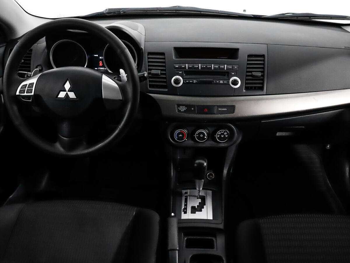Mitsubishi Lancer с пробегом — 2012 год. Фото: #9