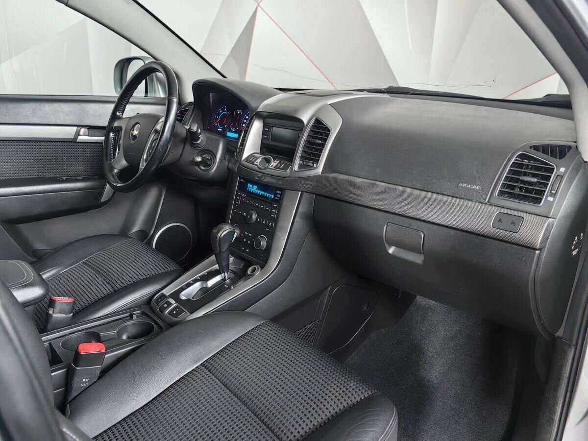 Chevrolet Captiva с пробегом — 2013 год. Фото: #8