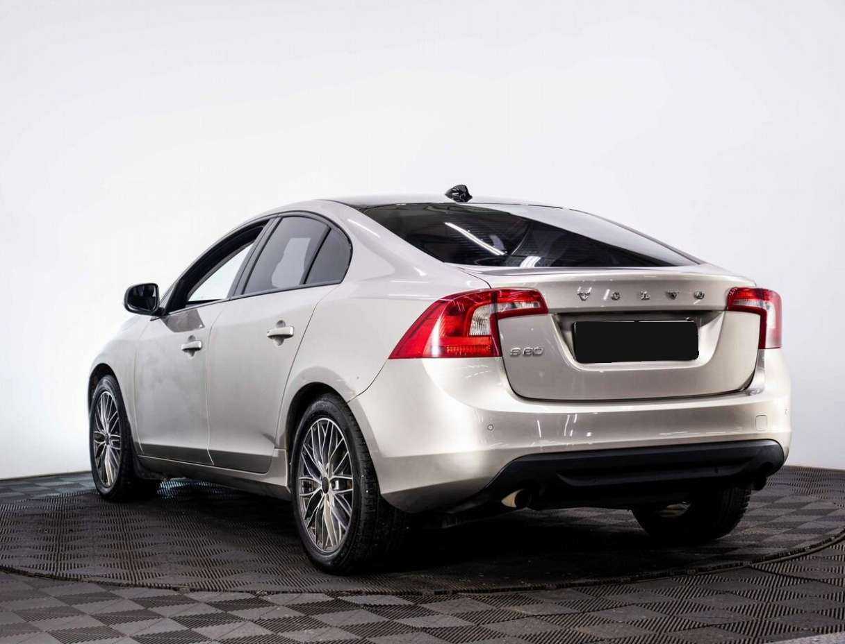 Volvo S60 с пробегом — 2012 год. Фото: #3