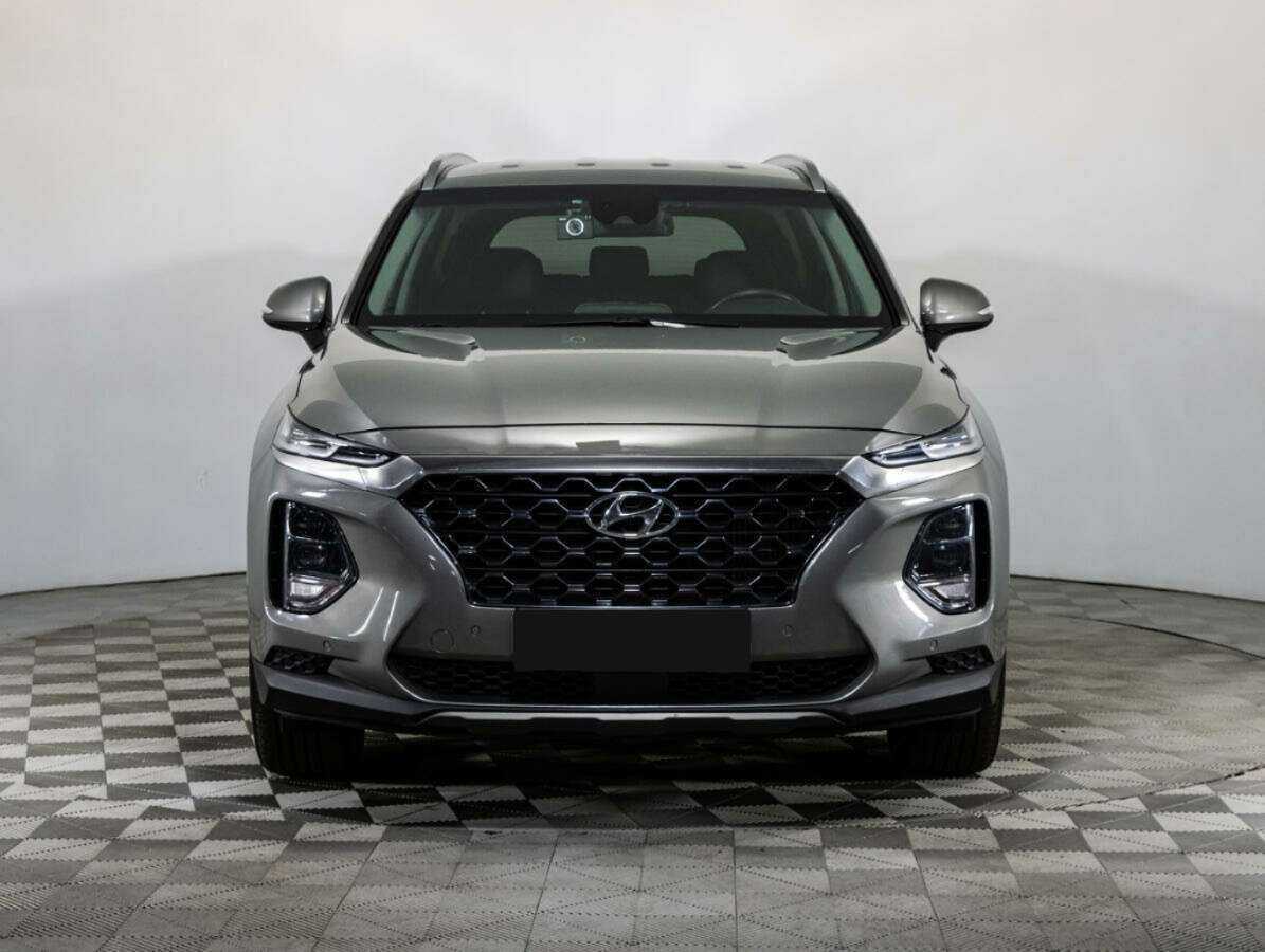 Hyundai Santa Fe с пробегом — 2018 год. Фото: #1
