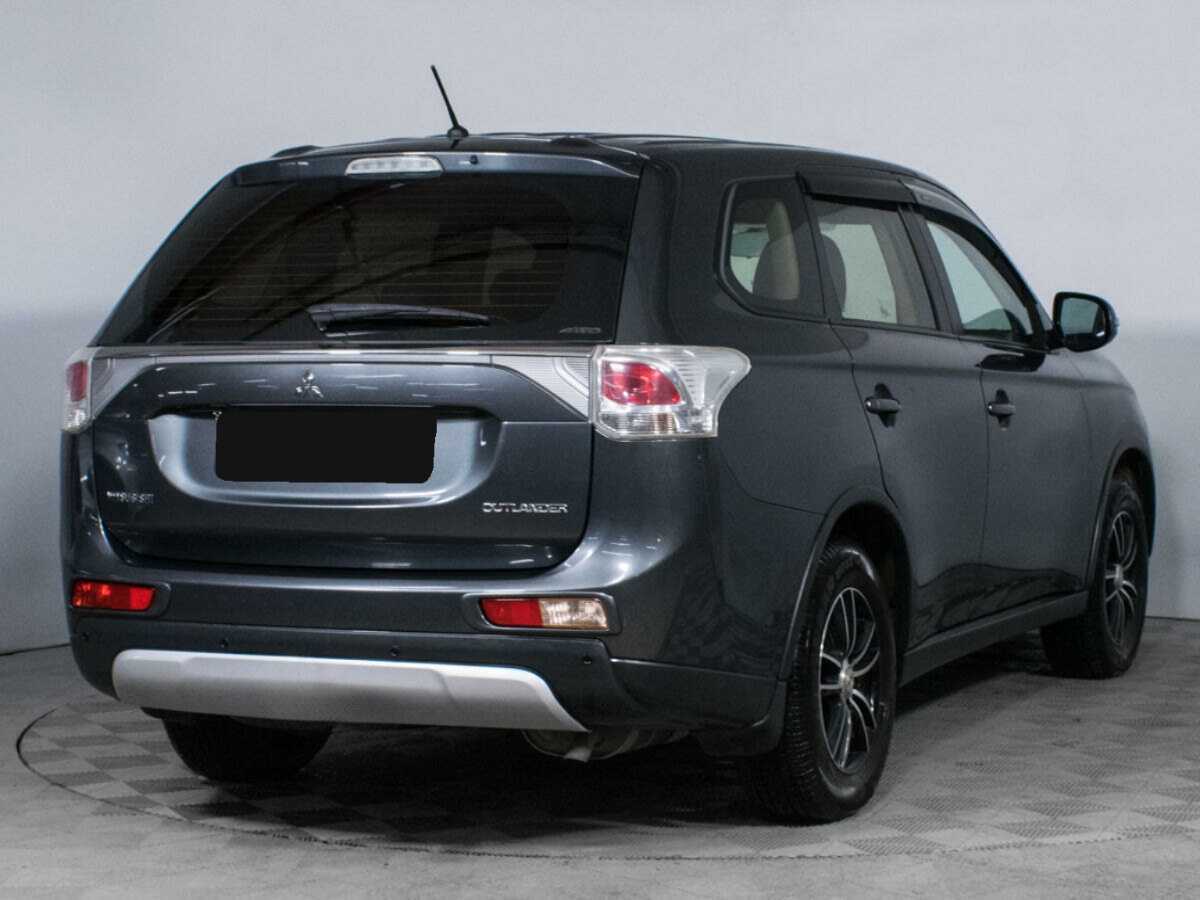 Mitsubishi Outlander с пробегом — 2014 год. Фото: #4