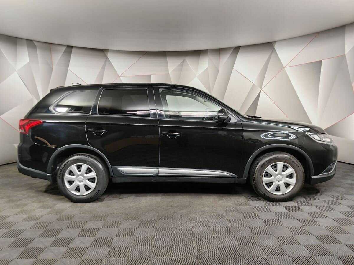 Mitsubishi Outlander с пробегом — 2018 год. Фото: #5