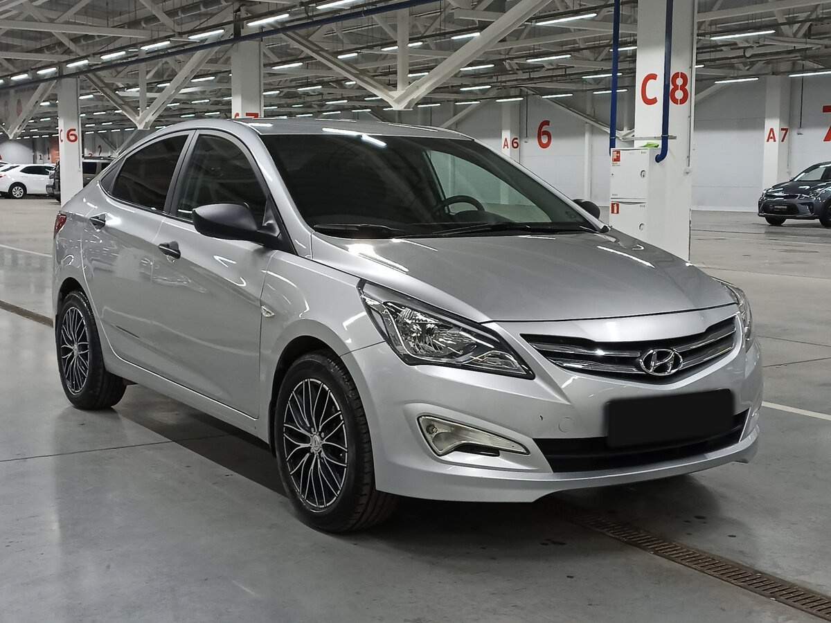 Hyundai Solaris с пробегом — 2016 год. Фото: #2