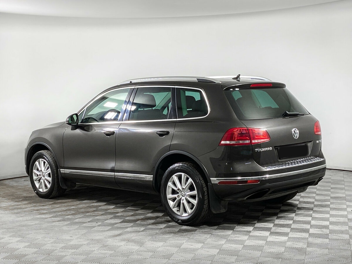 Volkswagen Touareg с пробегом — 2015 год. Фото: #5