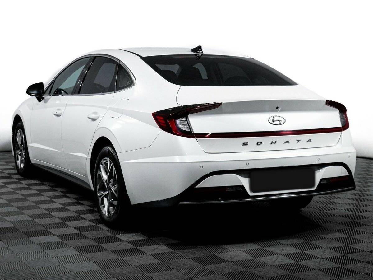 Hyundai Sonata с пробегом — 2021 год. Фото: #6