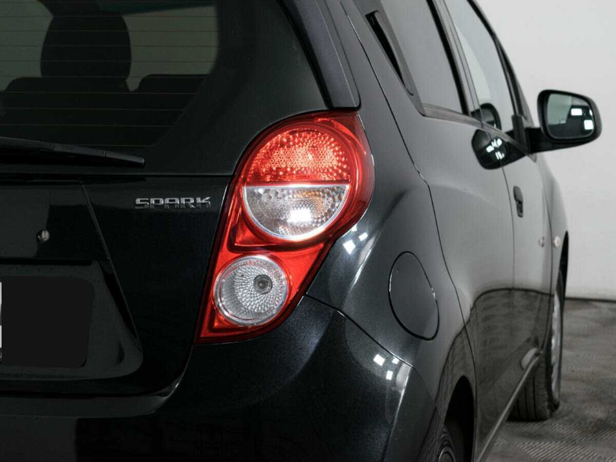 Chevrolet Spark с пробегом — 2013 год. Фото: #16