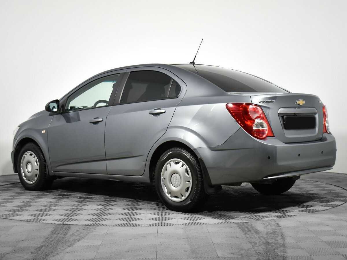 Chevrolet Aveo с пробегом — 2014 год. Фото: #6
