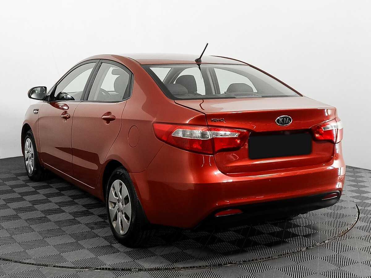 Kia Rio с пробегом — 2012 год. Фото: #5