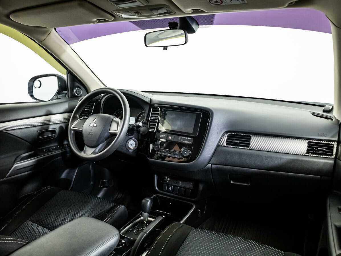 Mitsubishi Outlander с пробегом — 2018 год. Фото: #6