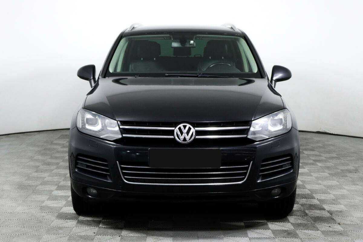 Volkswagen Touareg с пробегом — 2012 год. Фото: #1