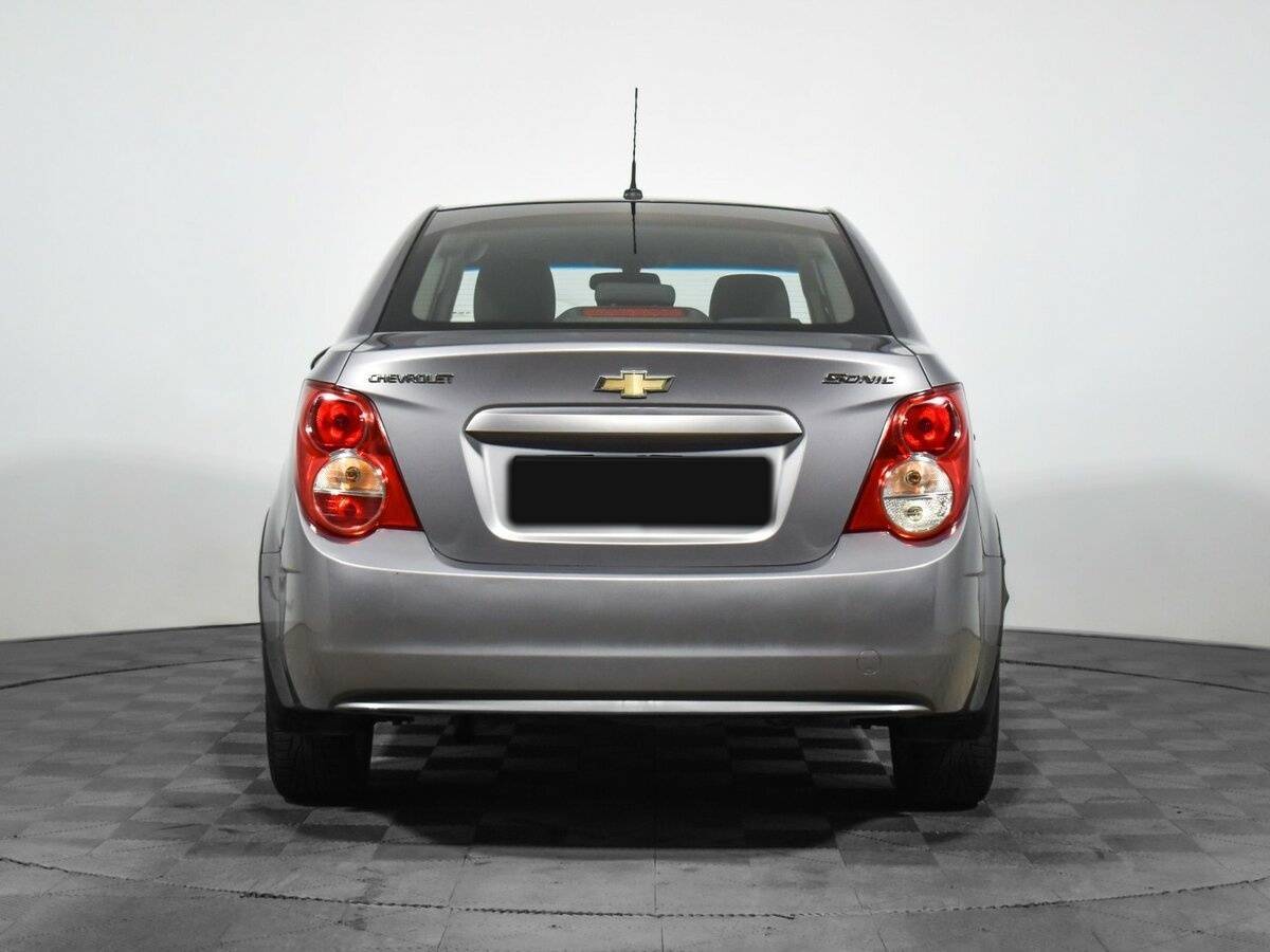 Chevrolet Aveo с пробегом — 2012 год. Фото: #5