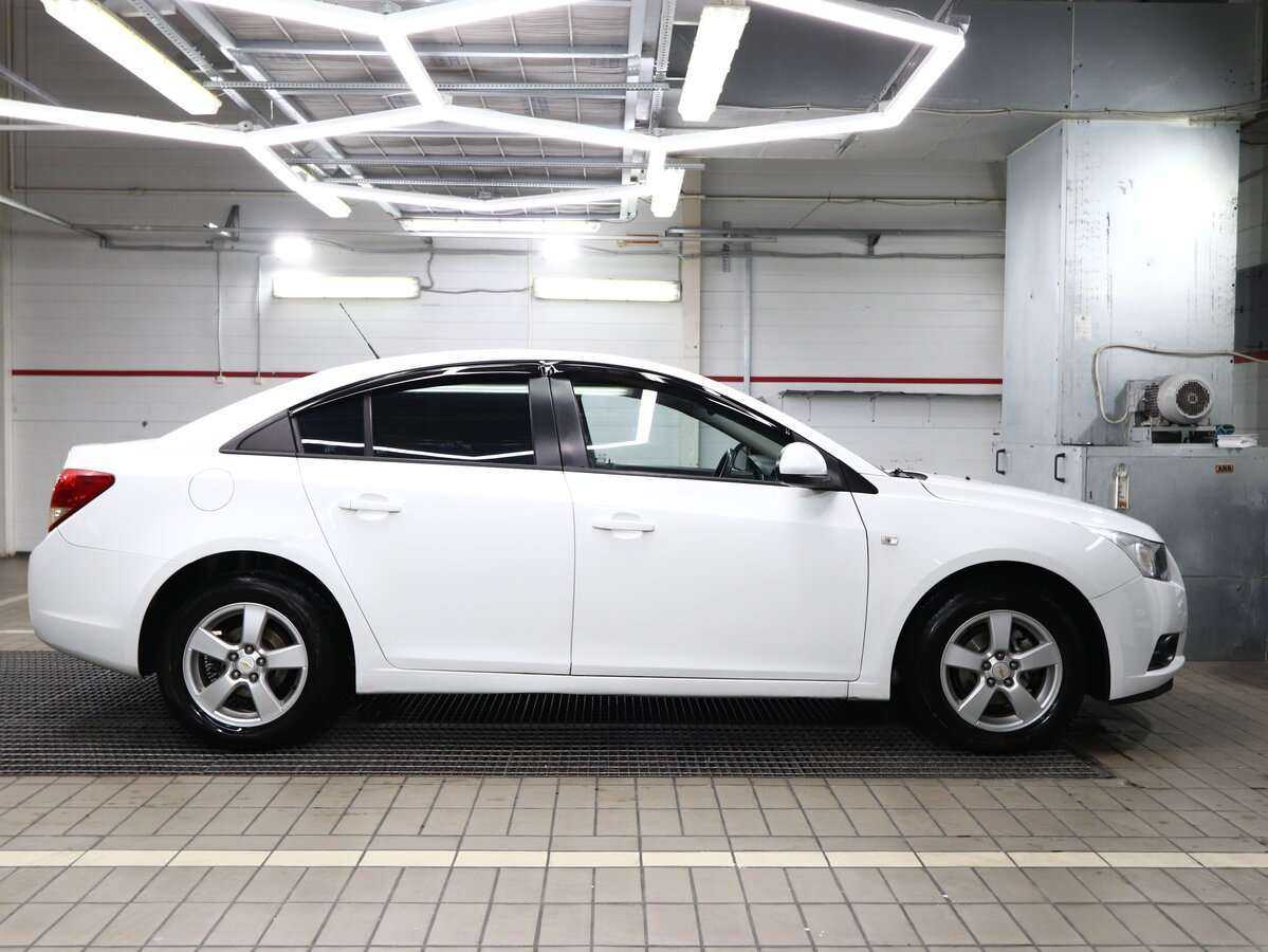 Chevrolet Cruze с пробегом — 2012 год. Фото: #10