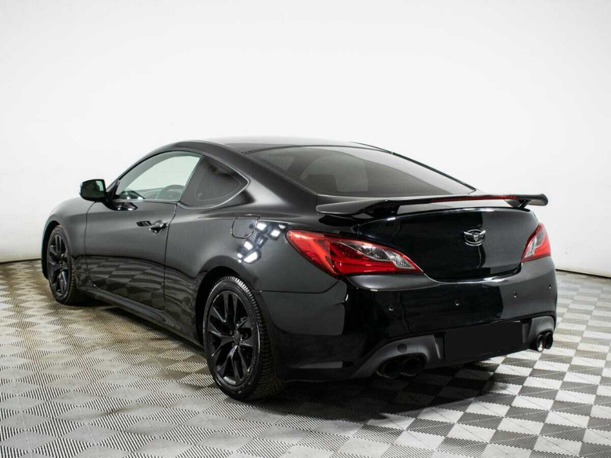 Hyundai Genesis Coupe с пробегом — 2012 год. Фото: #5