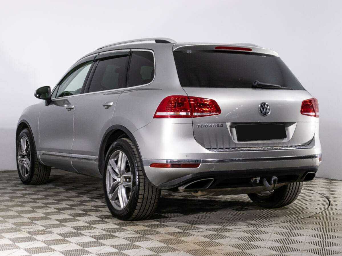 Volkswagen Touareg с пробегом — 2015 год. Фото: #5