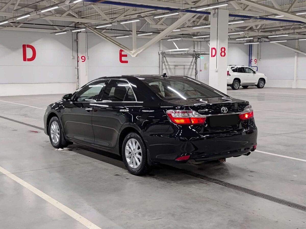 Toyota Camry с пробегом — 2018 год. Фото: #6