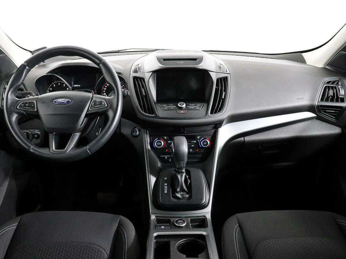 Ford Kuga с пробегом — 2018 год. Фото: #10