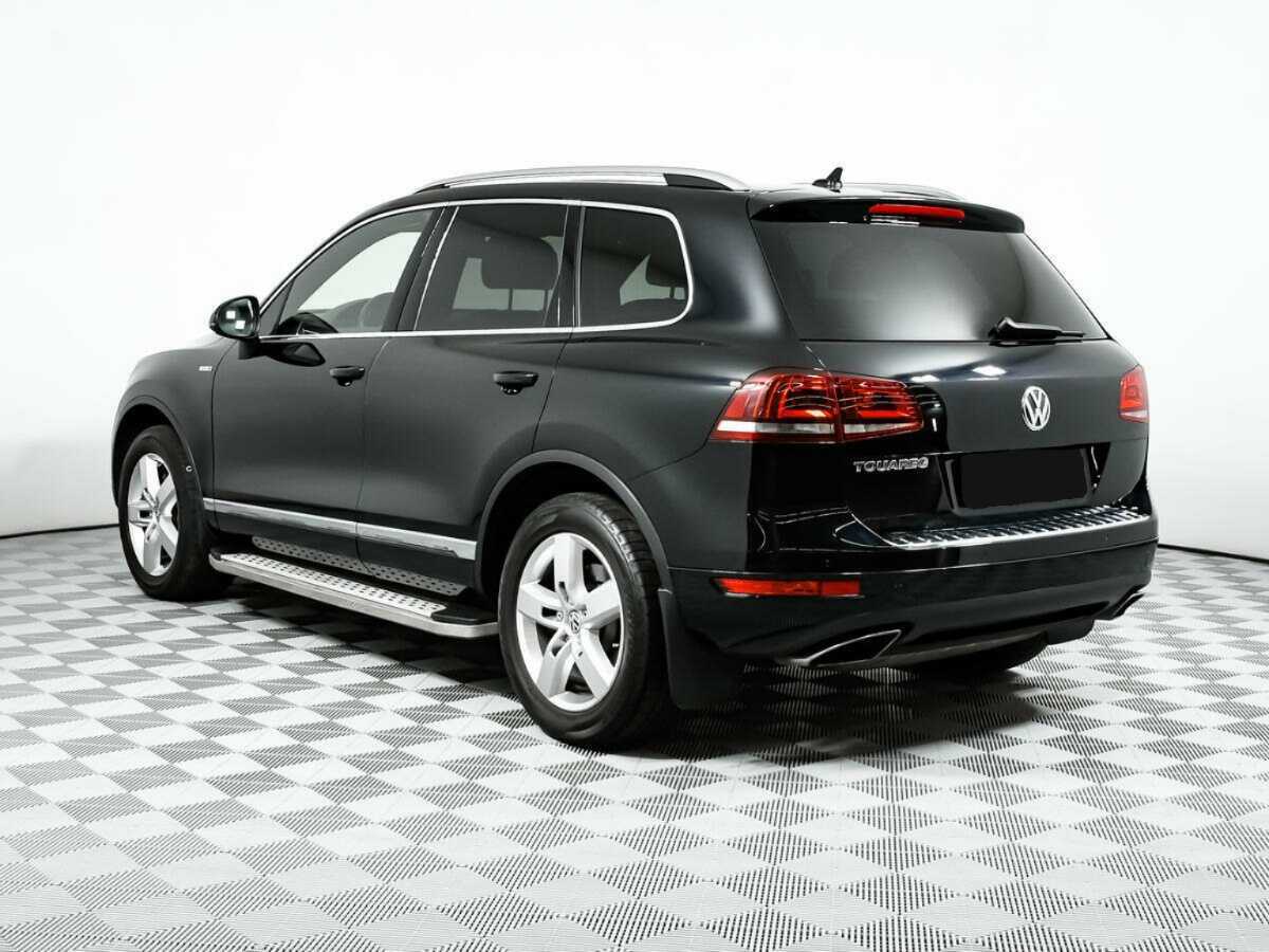 Volkswagen Touareg с пробегом — 2014 год. Фото: #6